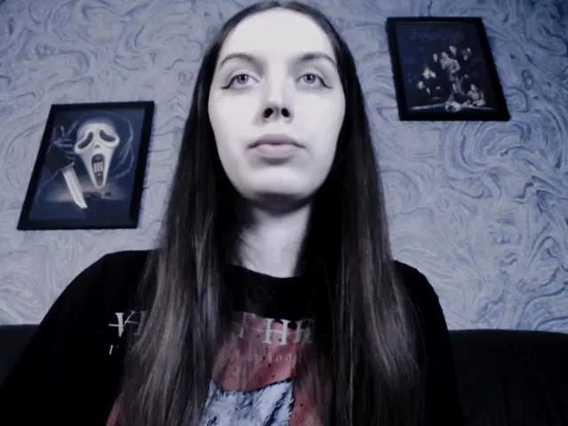 Live sex webcam photo for EllaDark #276490344