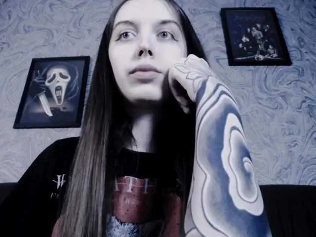 Live sex webcam photo for EllaDark #276523600