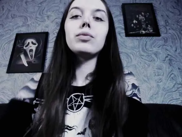 Live sex webcam photo for EllaDark #276880305