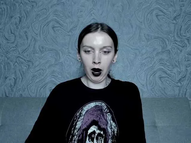 Live sex webcam photo for EllaDark #288118406