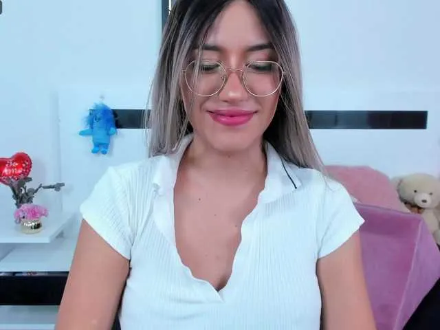 Live sex webcam photo for EllaDavs #291165468