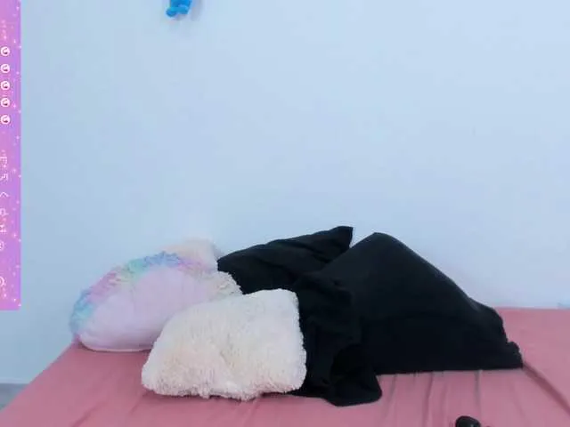 Live sex webcam photo for EllaDavs #291884211