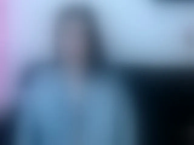 Live sex webcam photo for EllaDavs #293875459