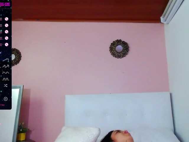 Live sex webcam photo for EllaKS #272752729