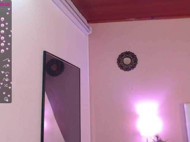 Live sex webcam photo for EllaKS #273114945