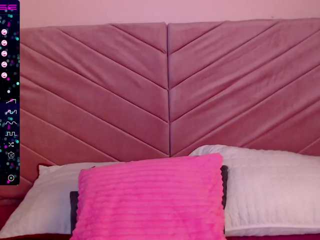 Live sex webcam photo for EllaKS #273578408