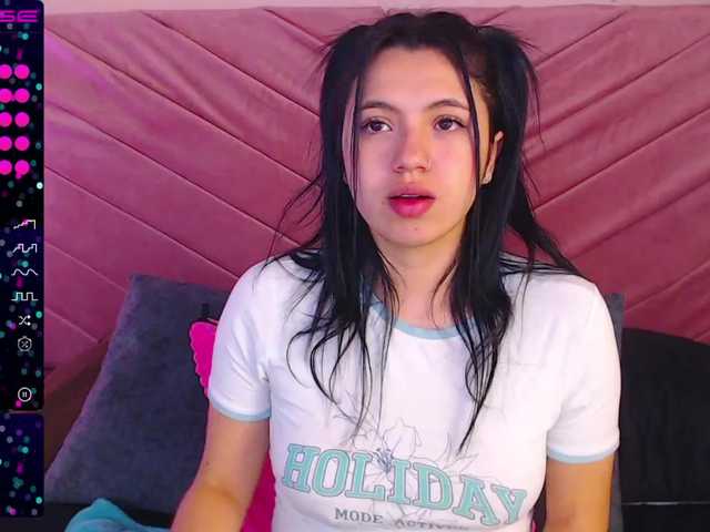 Live sex webcam photo for EllaKS #273783573