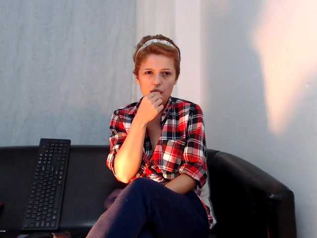 Live sex webcam photo for EllaRose29 #271818178