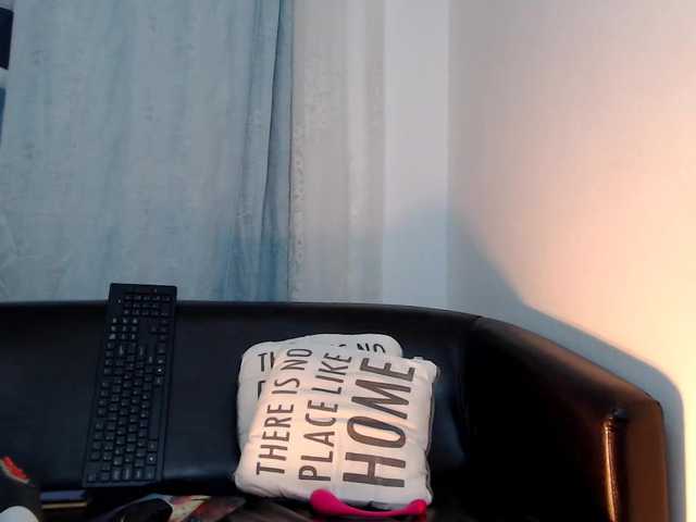 Live sex webcam photo for EllaRose29 #272113549