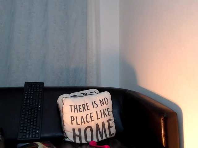 Live sex webcam photo for EllaRose29 #272207166