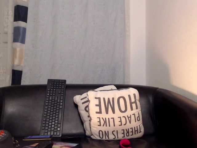 Live sex webcam photo for EllaRose29 #272555198