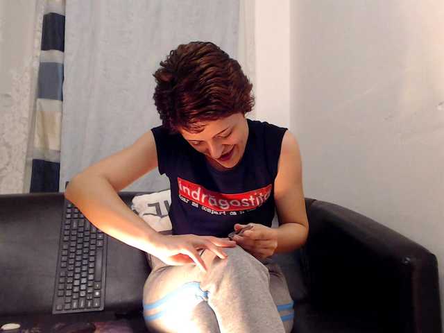 Live sex webcam photo for EllaRose29 #272577672