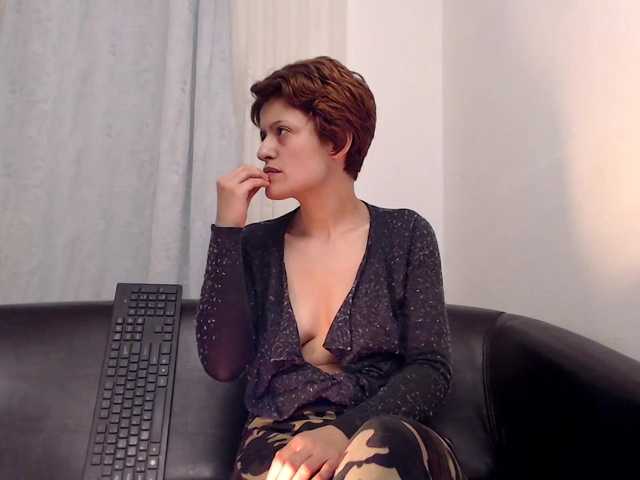 Live sex webcam photo for EllaRose29 #272713175