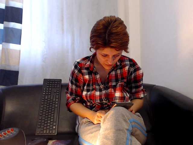 Live sex webcam photo for EllaRose29 #272734314