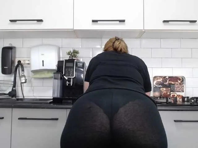 Live sex webcam photo for EllaSwan #277751037