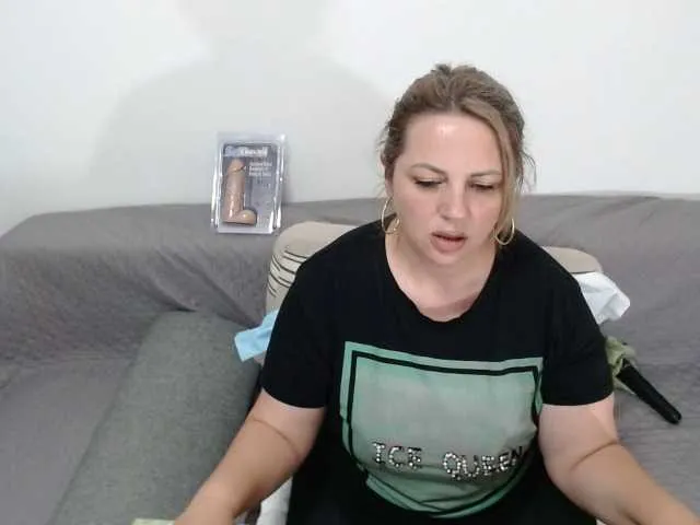 Live sex webcam photo for EllaSwan #277843480