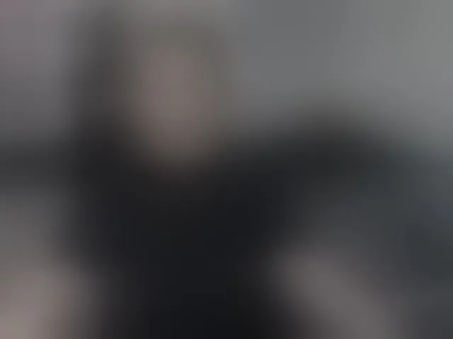 Live sex webcam photo for EllaSwan #292965774