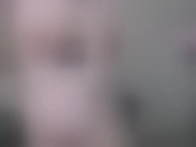Live sex webcam photo for EllaSwan #293199965