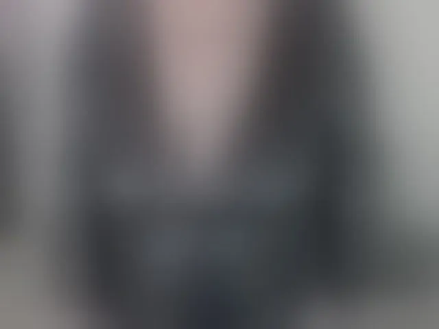 Live sex webcam photo for EllaSwan #293446794