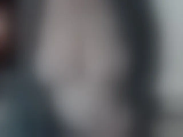 Live sex webcam photo for EllaSwan #293542607