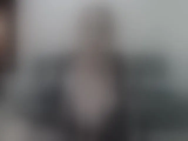 Live sex webcam photo for EllaSwan #293612125