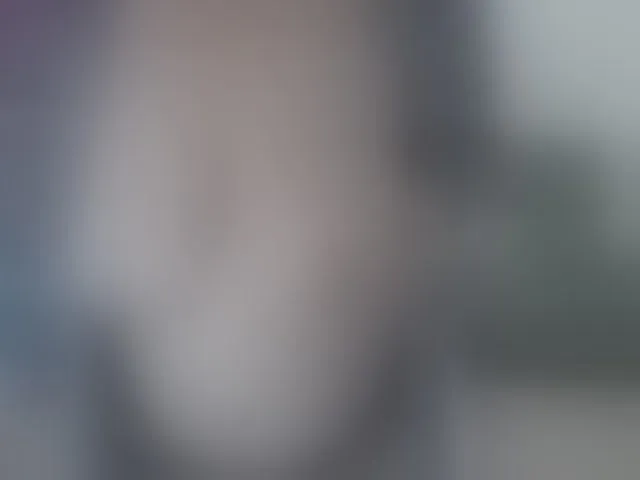 Live sex webcam photo for EllaSwan #294191036