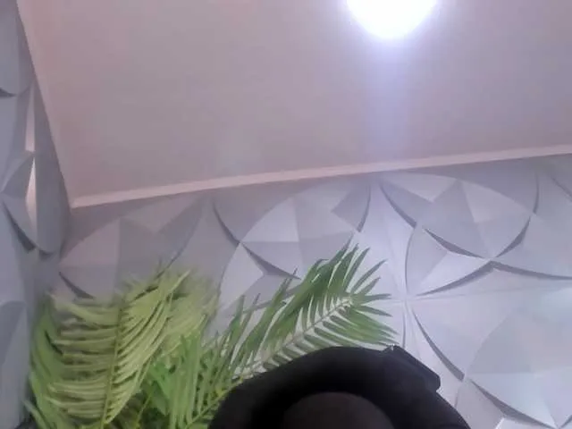 Live sex webcam photo for EllaThorne #271736681