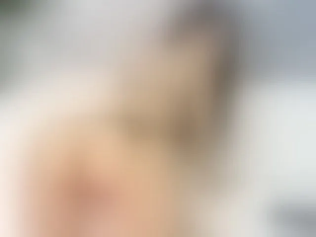 Live sex webcam photo for EllaThorne #271972418