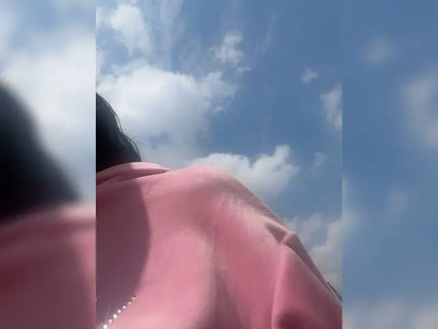 Live sex webcam photo for EllaThorne #292097619