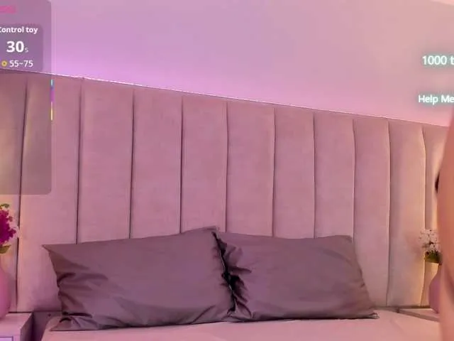 Live sex webcam photo for EllaThorne #292392126