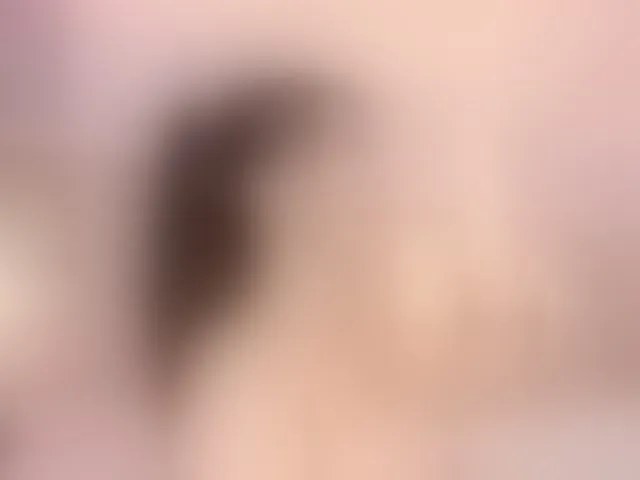Live sex webcam photo for EllaThorne #294159399