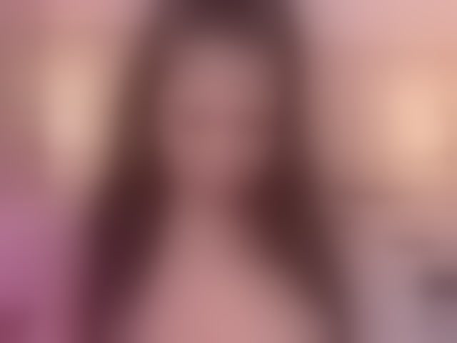 Live sex webcam photo for EllaThorne #294275933