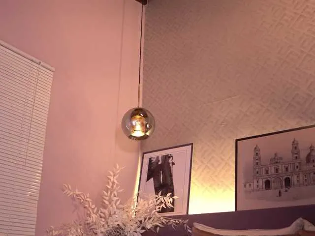 Live sex webcam photo for ElleDiane #291136799