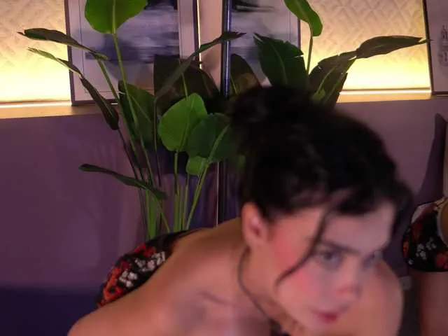 Live sex webcam photo for ElleDiane #291230207