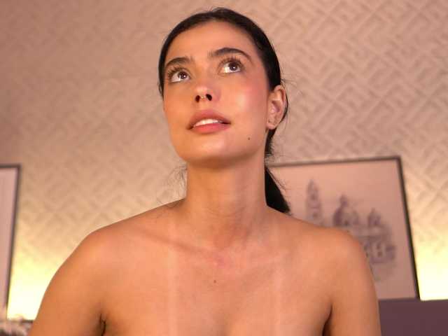 Live sex webcam photo for ElleDiane #291478624