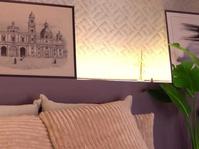 Live sex webcam photo for ElleDiane #291776330