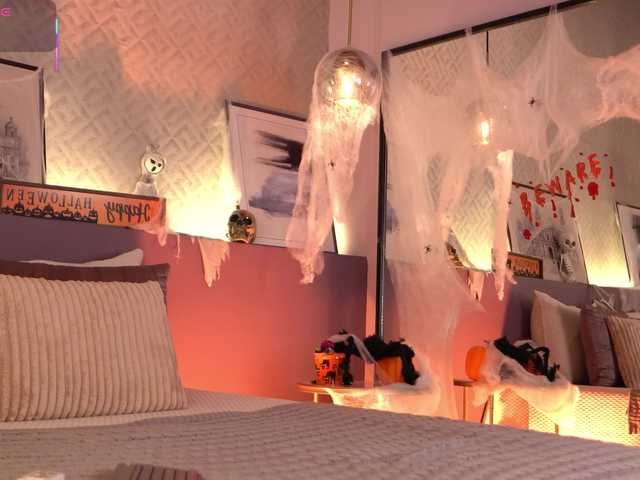 Live sex webcam photo for ElleDiane #292117793