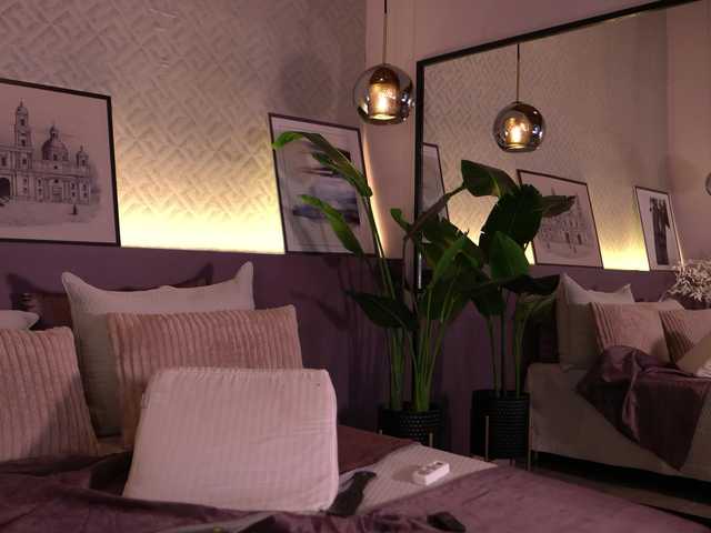 Live sex webcam photo for ElleDiane #292260054