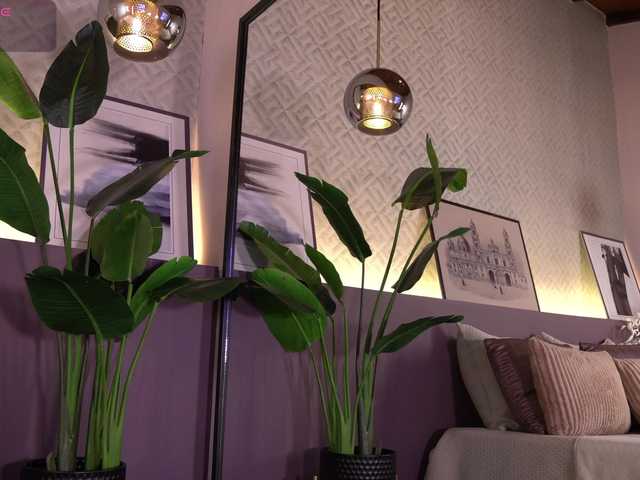 Live sex webcam photo for ElleDiane #292419721