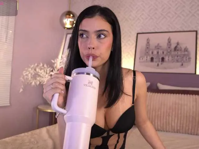 Live sex webcam photo for ElleDiane #293057754