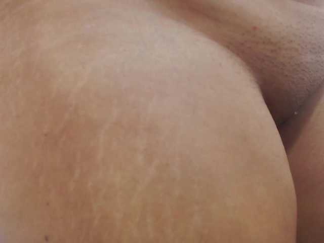 Live sex webcam photo for ElleStrauss #274242460