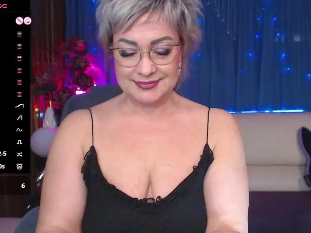 Live sex webcam photo for EllenRiplley #290614598