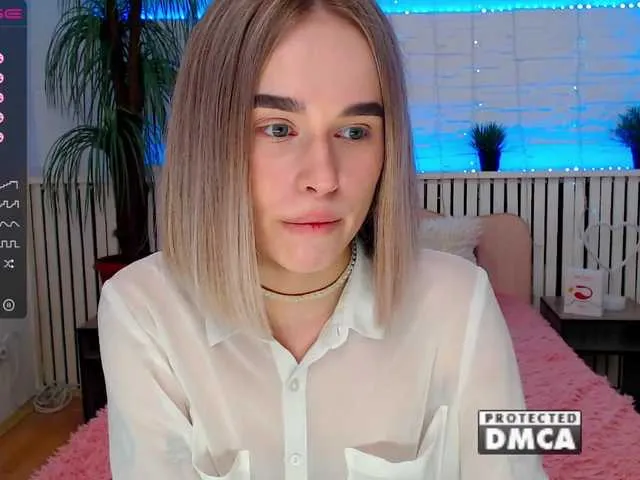 Live sex webcam photo for EllenSoft1 #272252568