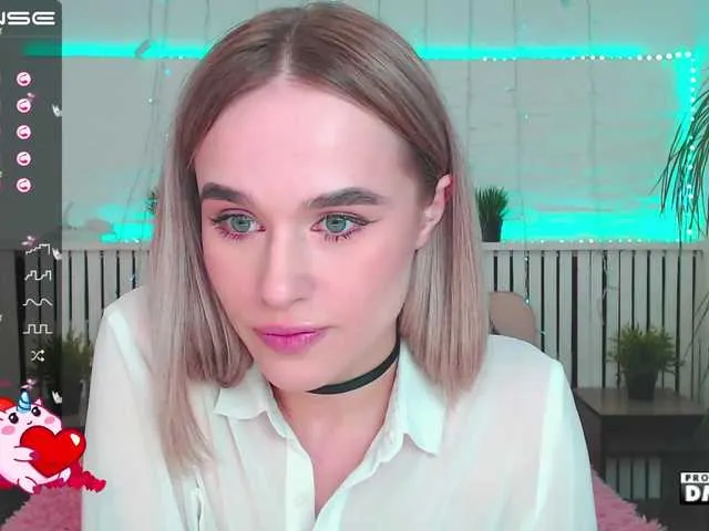 Live sex webcam photo for EllenSoft1 #273065729