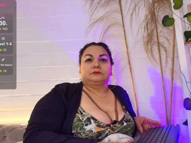 Live sex webcam photo for EllenaBoobs #291519204