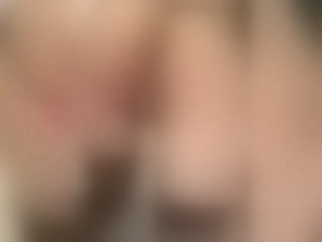 Live sex webcam photo for Ellidi #278060215