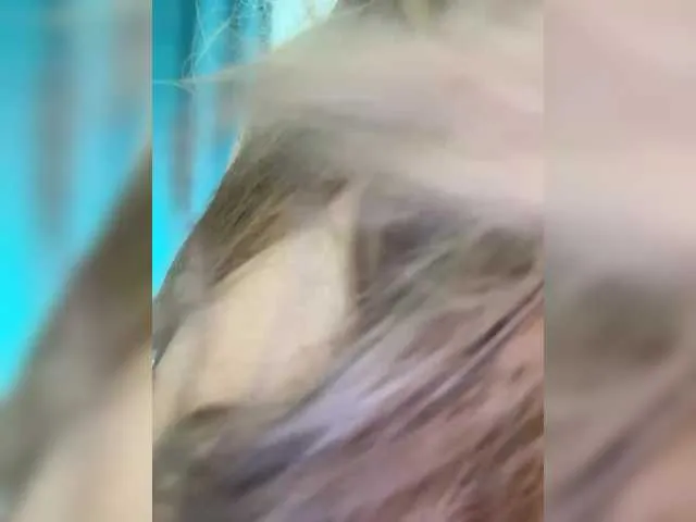 Live sex webcam photo for Ellidi #290796883