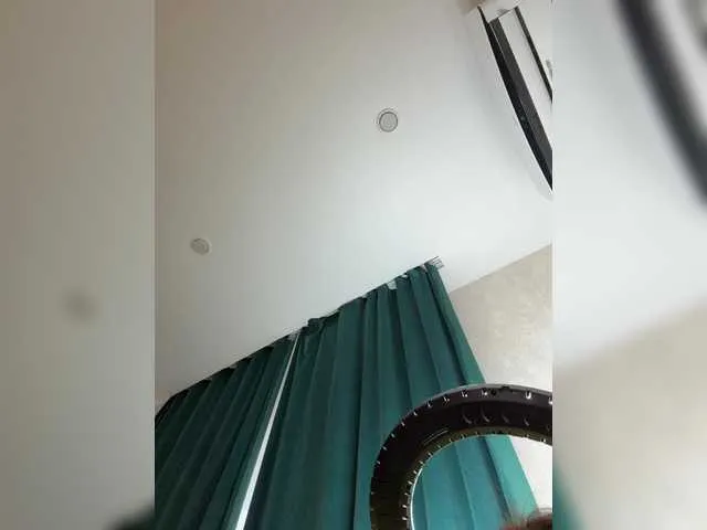 Live sex webcam photo for Ellidi #292439686