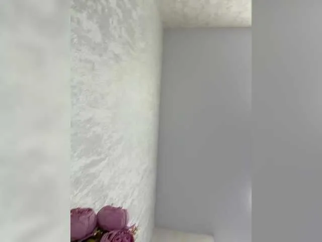 Live sex webcam photo for Ellidi #292479235