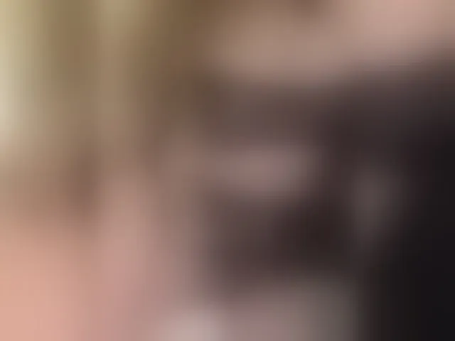 Live sex webcam photo for Ellidi #293472856
